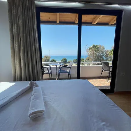 Hotel Sea View Te Shero